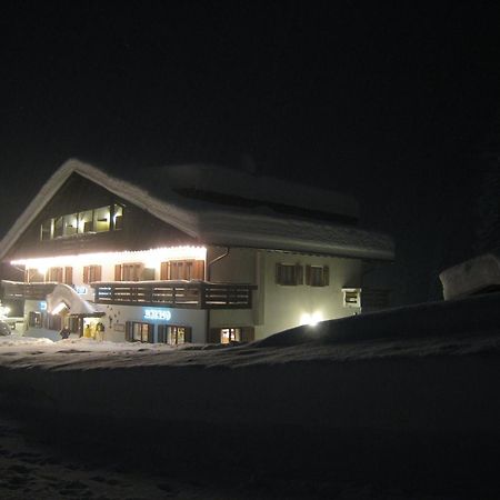 Hotel & Ristorante Baita Dovich Мальга-Чапелла Экстерьер фото