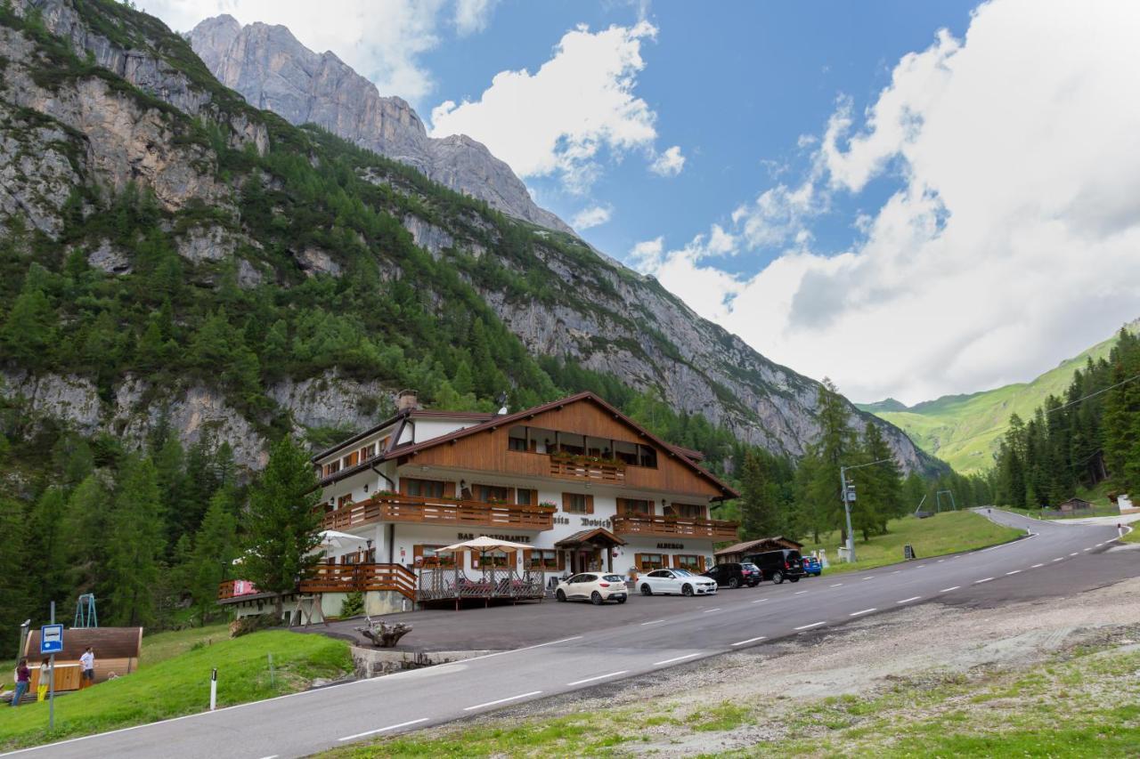 Hotel & Ristorante Baita Dovich Мальга-Чапелла Экстерьер фото