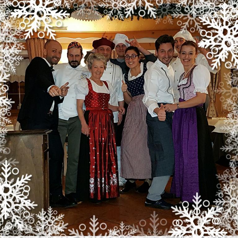 Hotel & Ristorante Baita Dovich Мальга-Чапелла Экстерьер фото
